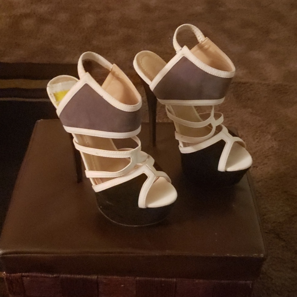 Color block Heels - Picture 8 of 8